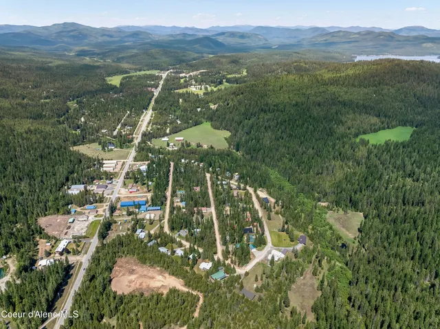 $1,725,000 | 435 Shady Pines Loop, Priest Lake, ID 83856