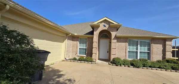 $2,500 | 4108 Mitchell Court, Sachse, TX 75048