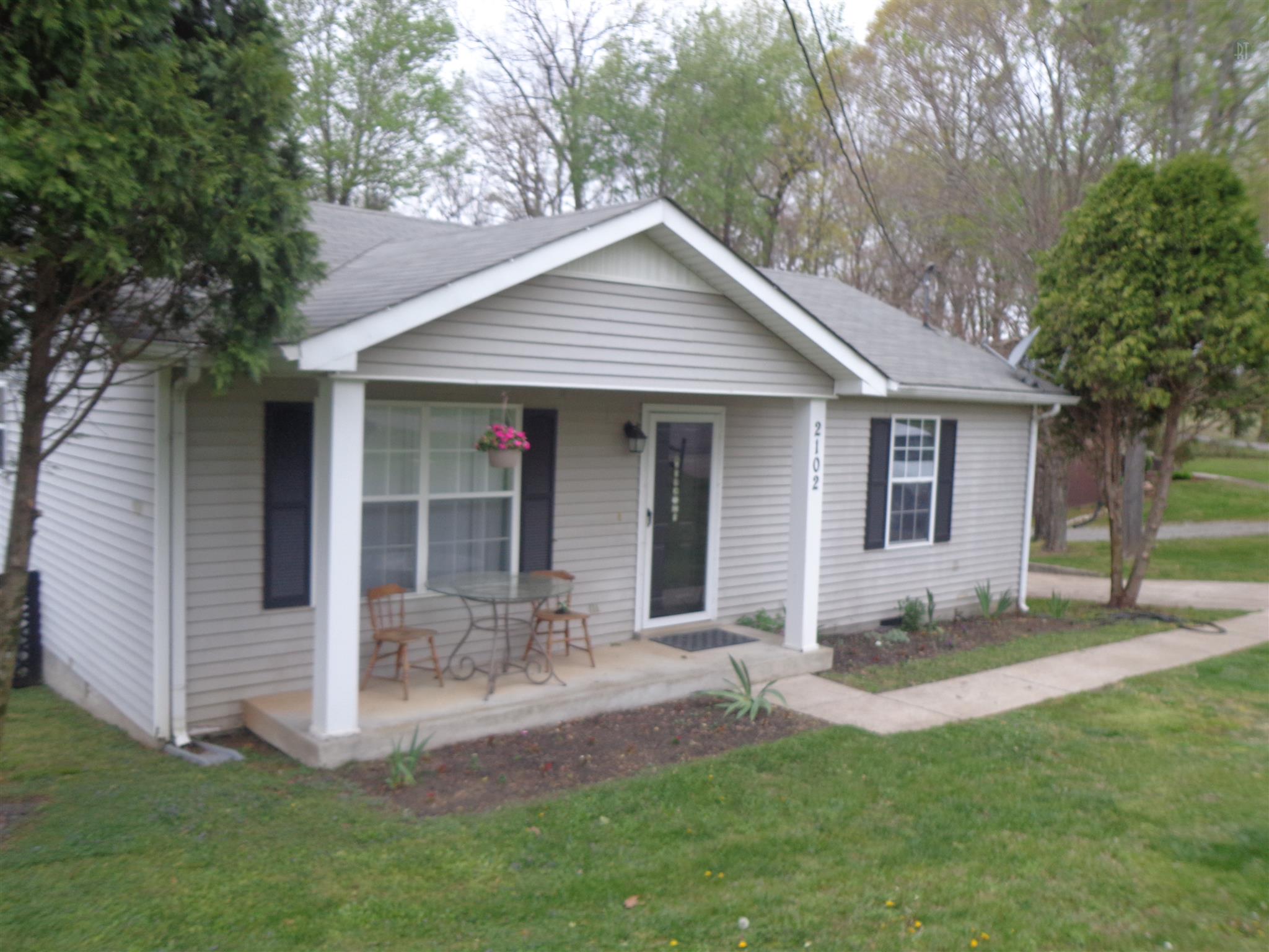 Welcome to 2102 Powell Road 