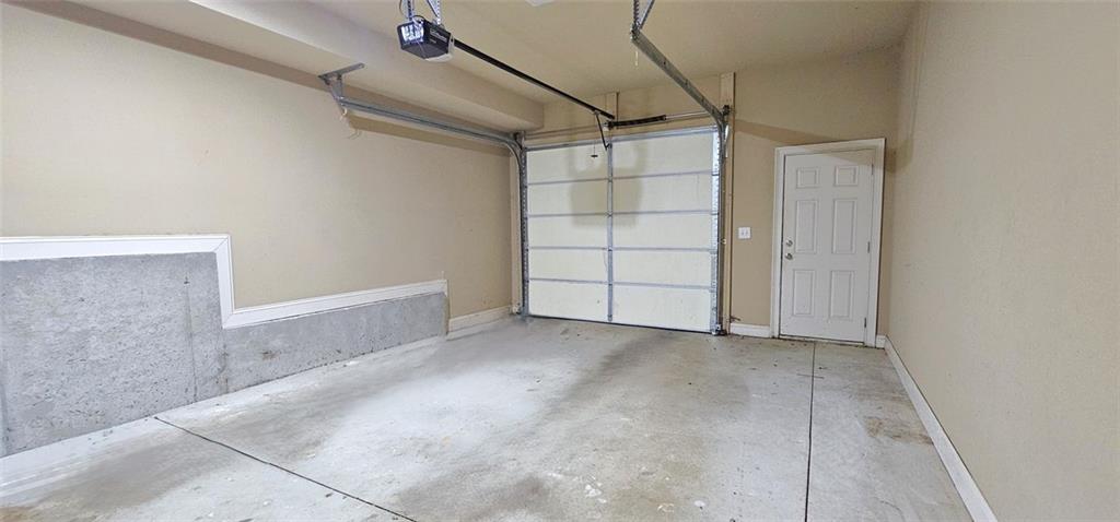 703 Pershing Avenue Southeast Atlanta, GA 30312 - Photo 21 of 26 a view of room with white walls