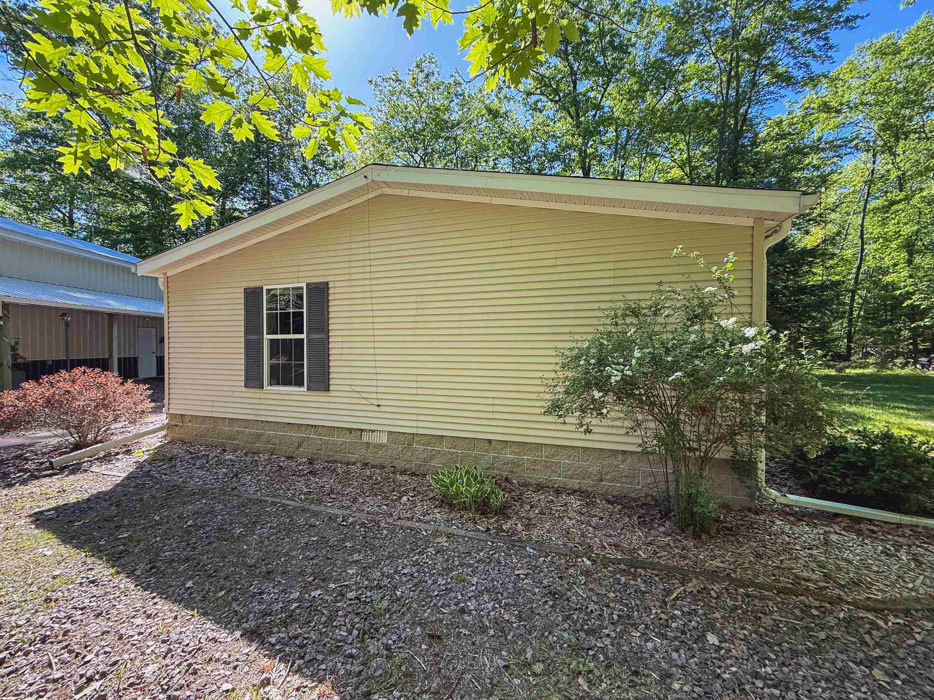 12323 Leo's Road Suring, WI 54174 - Photo 4 of 30