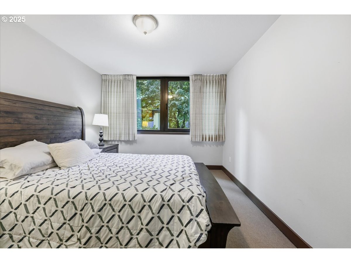 255 Southwest Harrison Street, Unit 1B Portland, OR 97201 - Photo 16 of 23