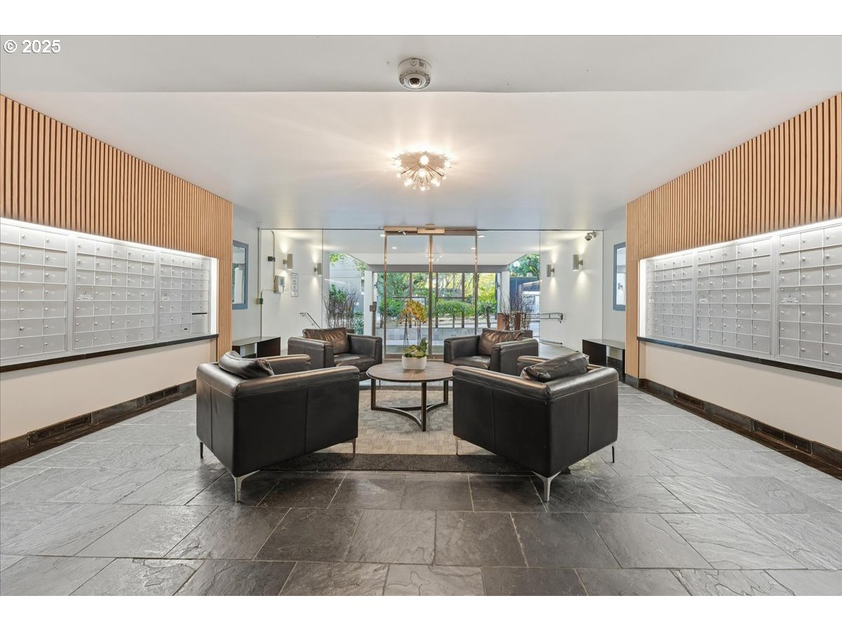 255 Southwest Harrison Street, Unit 1B Portland, OR 97201 - Photo 5 of 23