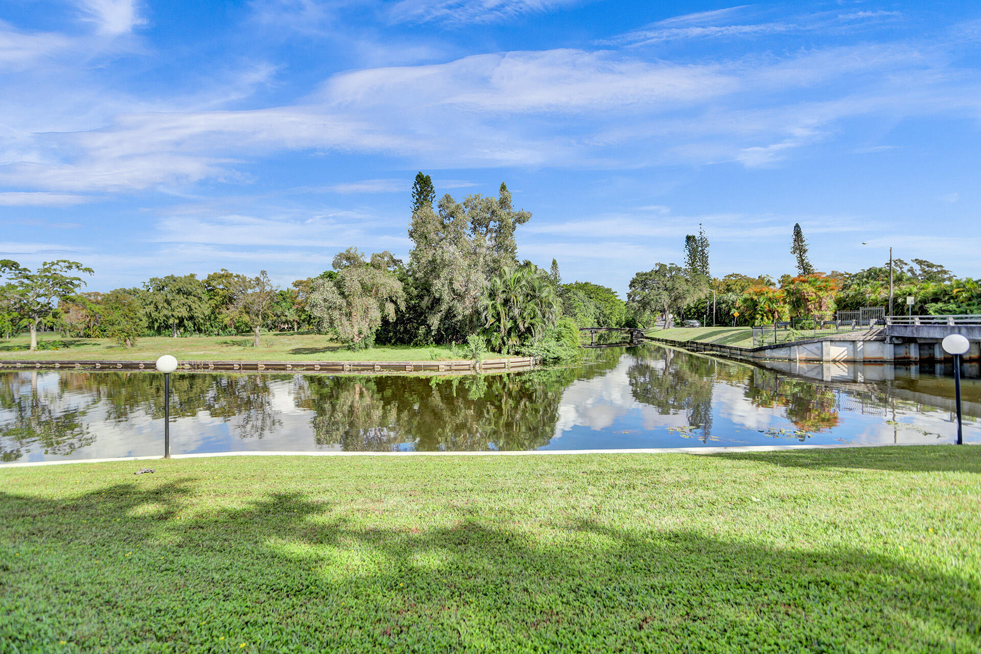 3601 Inverrary Drive, Unit 109 Lauderhill, FL 33319 - Photo 37 of 42 B27I5892