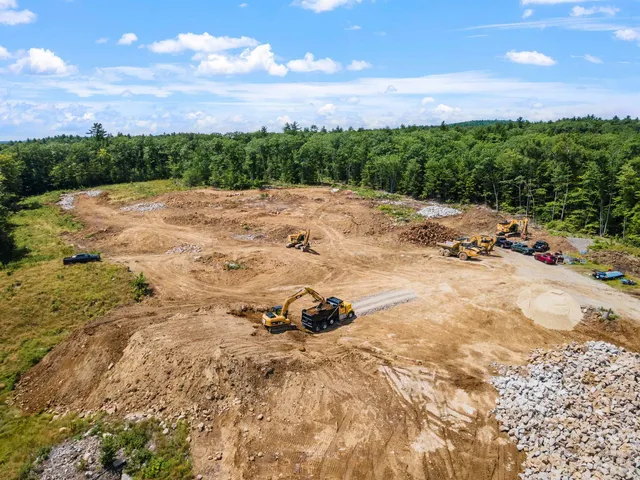 $200,000 | Endicott Street North, Unit 96, Laconia, NH 03246