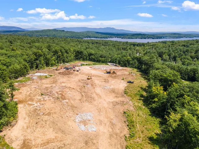 $200,000 | Endicott Street North, Unit 96, Laconia, NH 03246