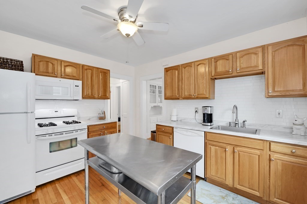 188-190 Manthorne Road Boston, MA 02132 - Photo 12 of 37 Gallery Image 12