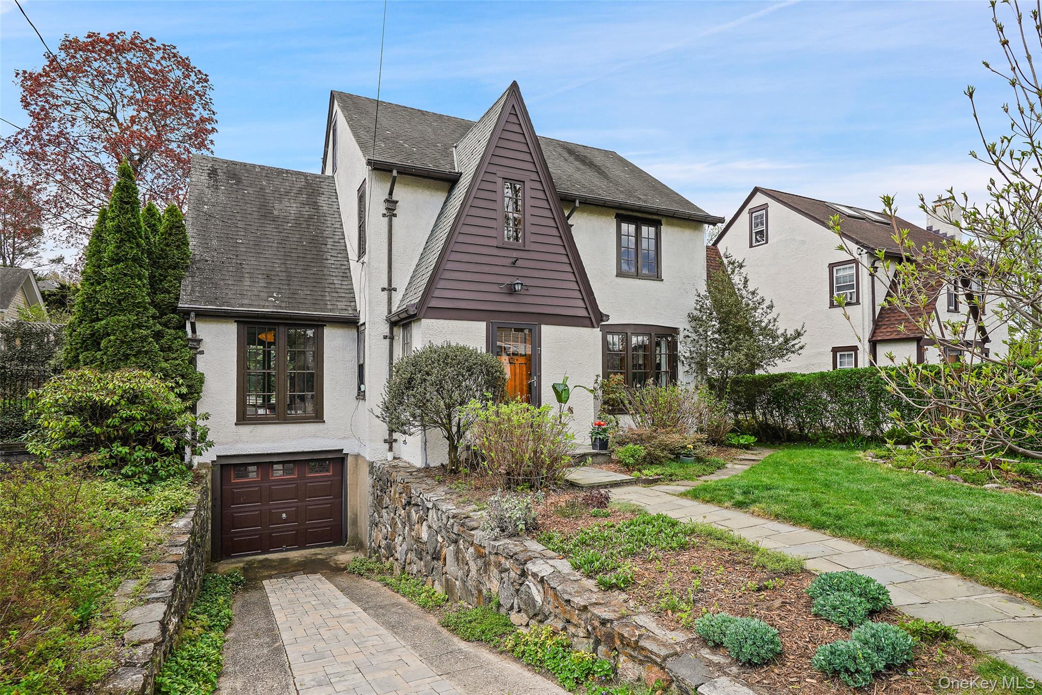 7 Bogert Place Bronxville, NY 10708 - Photo 3 of 34