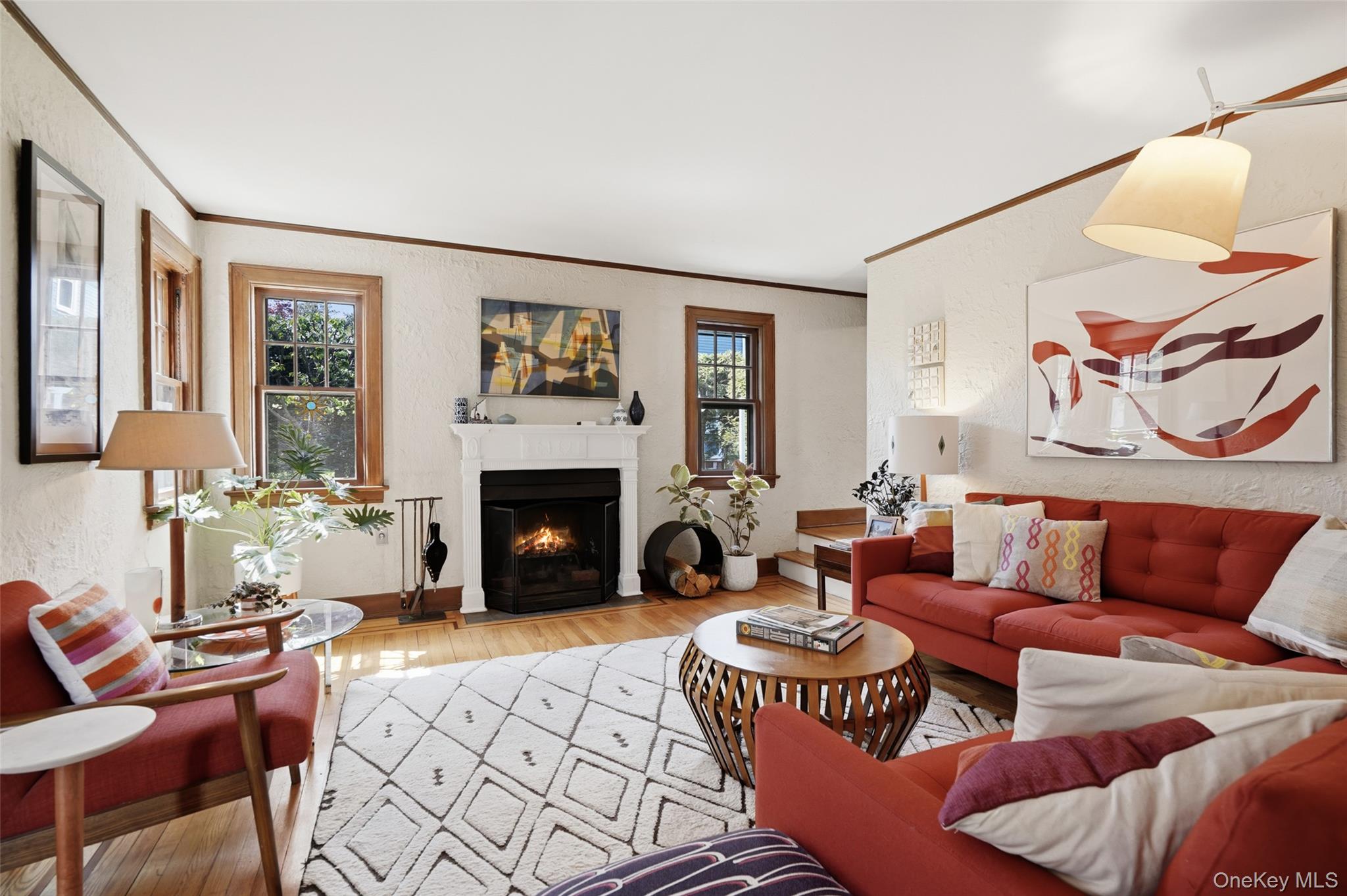 7 Bogert Place Bronxville, NY 10708 - Photo 4 of 34 Living Room