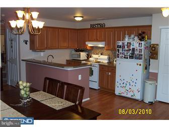 11964 Academy Road Philadelphia, PA 19154 - Photo 4 of 12 Kitchen