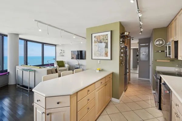 $429,000 | 155 North Harbor Drive, Unit 5404, Chicago, IL 60601