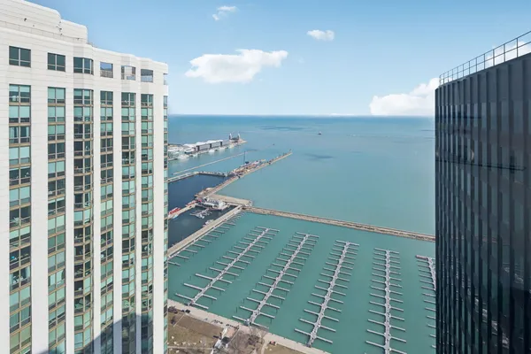 $429,000 | 155 North Harbor Drive, Unit 5404, Chicago, IL 60601
