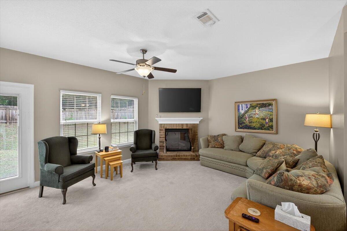 4513 Hermosa Road Crestview, FL 32539 - Photo 13 of 42 13-IMG_5243
