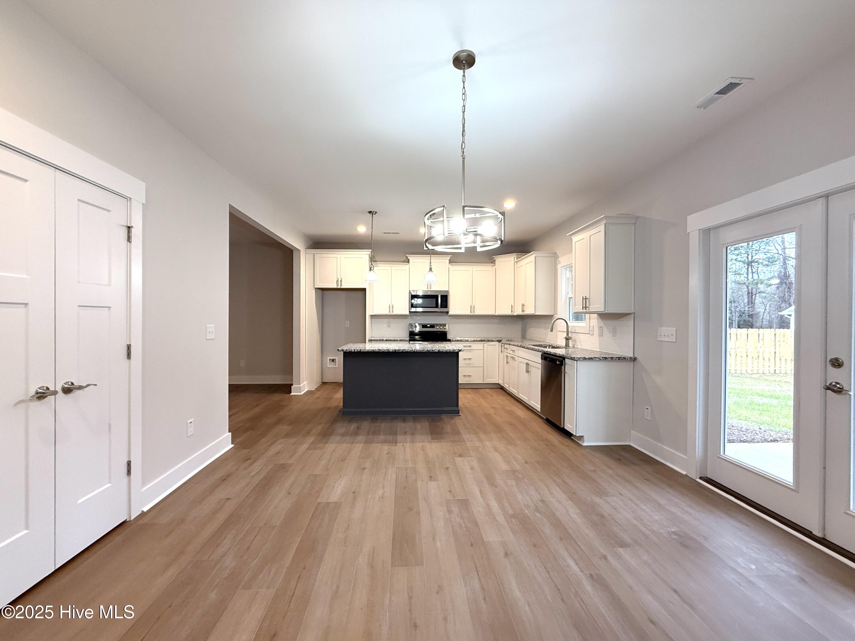 206 Scott Avenue Vass, NC 28394 - Photo 7 of 34 IMG_3718