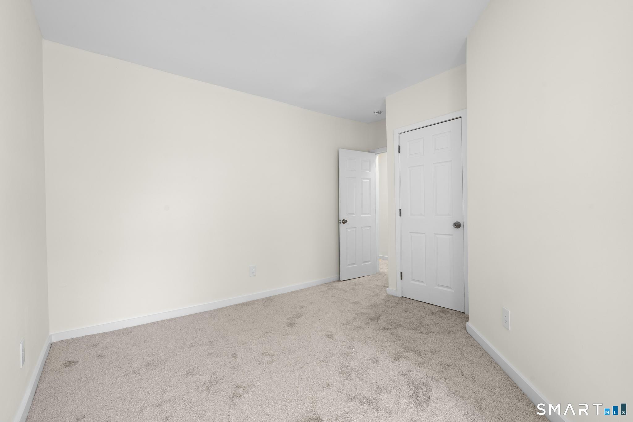 704 Maple Street, Unit 704 Bridgeport, CT 06608 - Photo 14 of 15 a view of room