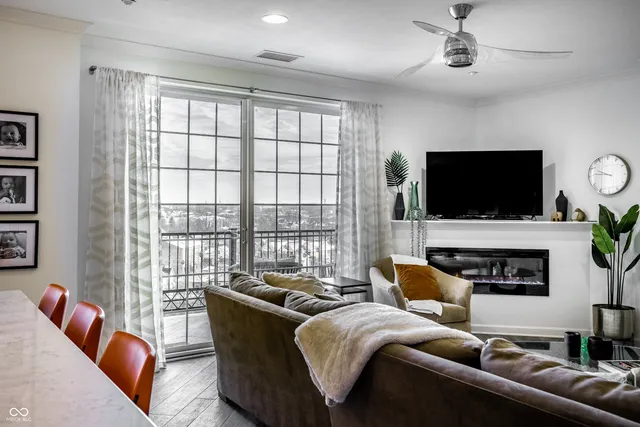 $3,500 | 435 Virginia Avenue, Unit 706, Indianapolis, IN 46203