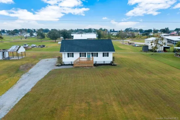 $229,900 | 127 Kathy Road, Lake Charles, LA 70607