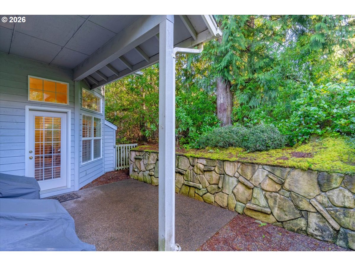 140 Gull Station Depoe Bay, OR 97341 - Photo 21 of 48 a view of an outdoor space