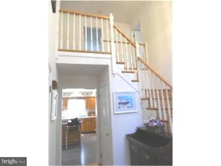 608 Halstead Road Wilmington, DE 19803 - Photo 3 of 20 Foyer
