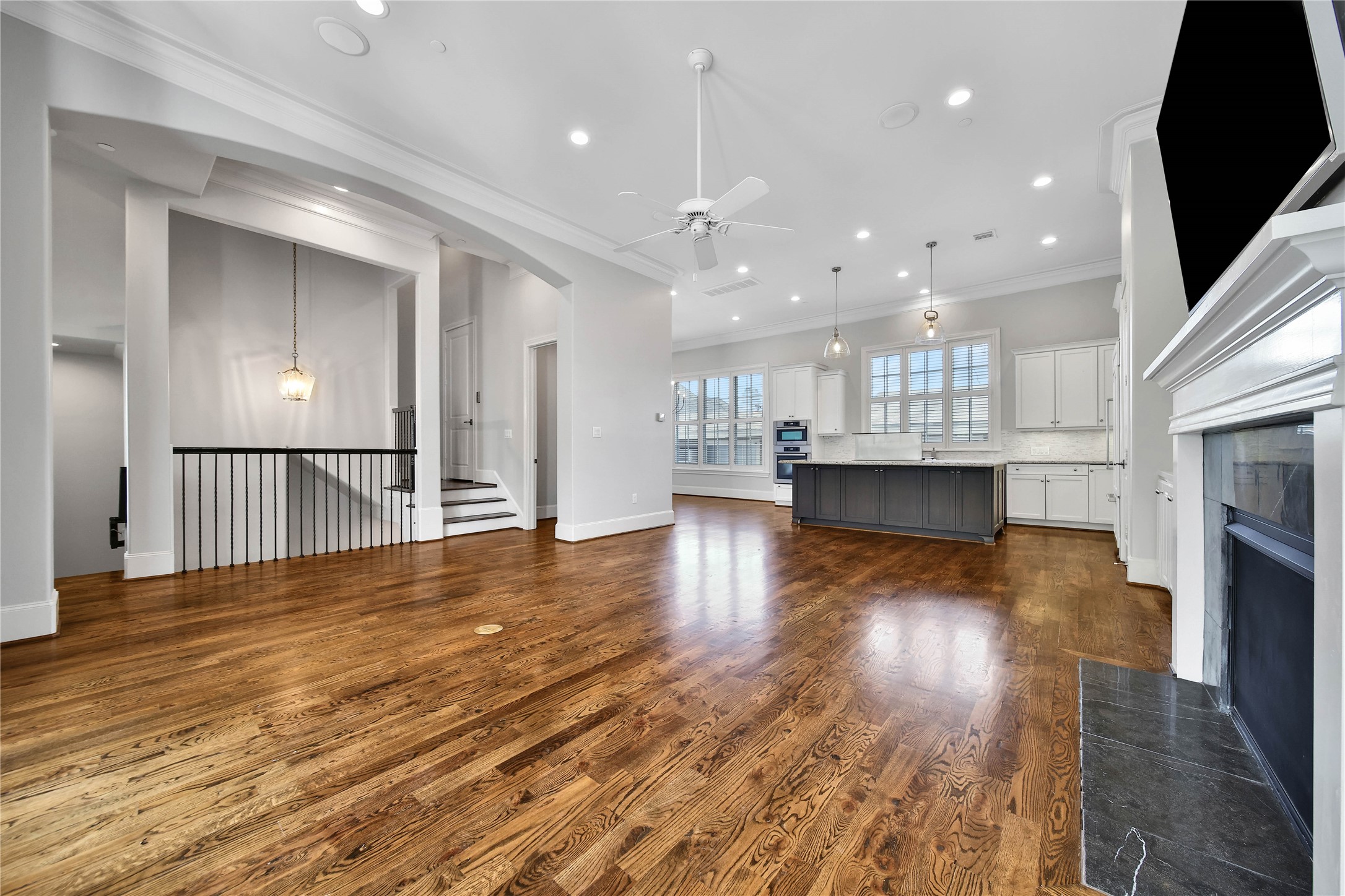 3002 Mid Lane Houston, TX 77027 - Photo 11 of 36