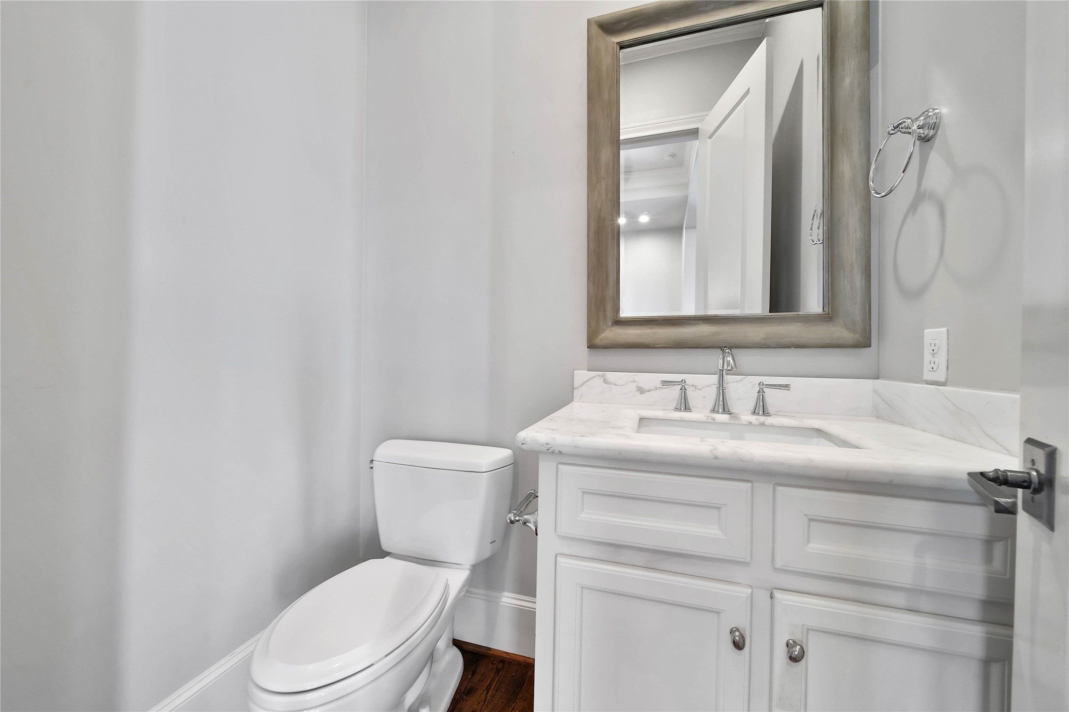 3002 Mid Lane Houston, TX 77027 - Photo 19 of 36