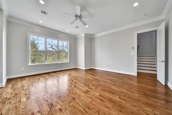 $6,000 | 3002 Mid Lane, Houston, TX 77027