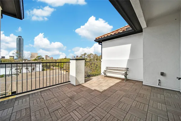 $6,000 | 3002 Mid Lane, Houston, TX 77027