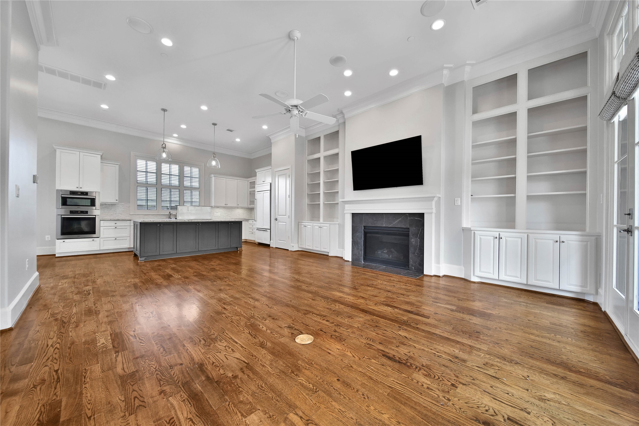 3002 Mid Lane Houston, TX 77027 - Photo 10 of 36