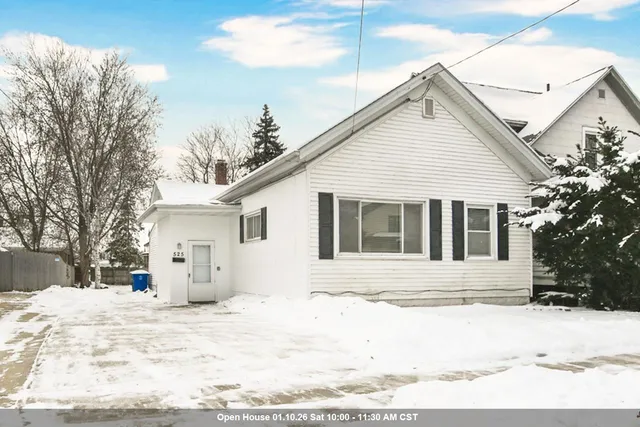 $159,900 | 525 School Avenue, Oshkosh, WI 54901