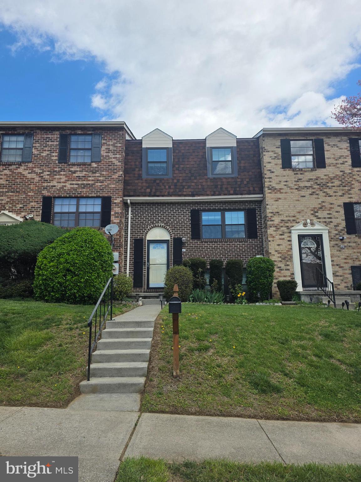 10 Casey Court Baltimore, MD 21228 - Photo 1 of 28