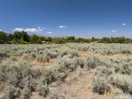a sign that is on the side of the road