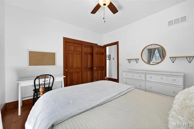 $819,000 | 2 Woodridge Drive, Defiance, MO 63341