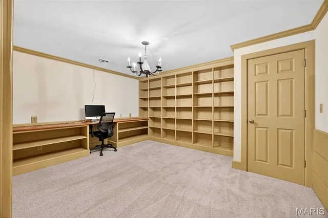 $819,000 | 2 Woodridge Drive, Defiance, MO 63341