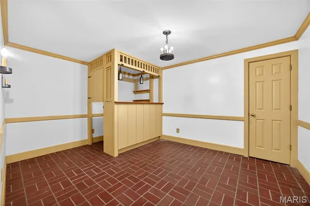 $819,000 | 2 Woodridge Drive, Defiance, MO 63341