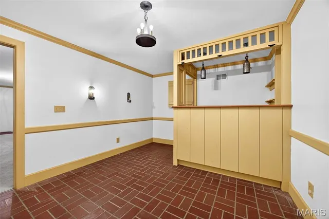 $819,000 | 2 Woodridge Drive, Defiance, MO 63341