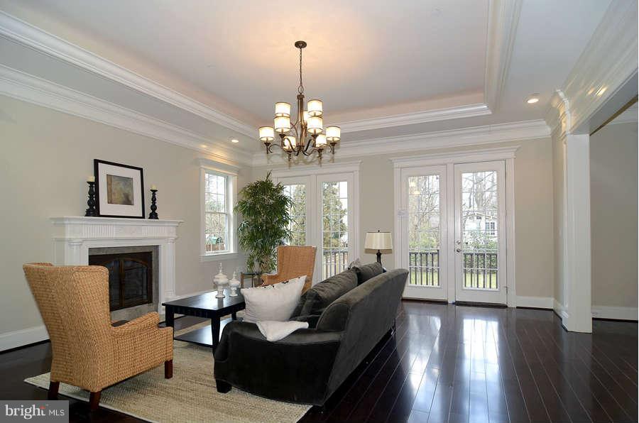 5907 Kirby Road Bethesda, MD 20817 - Photo 11 of 30 Family Room