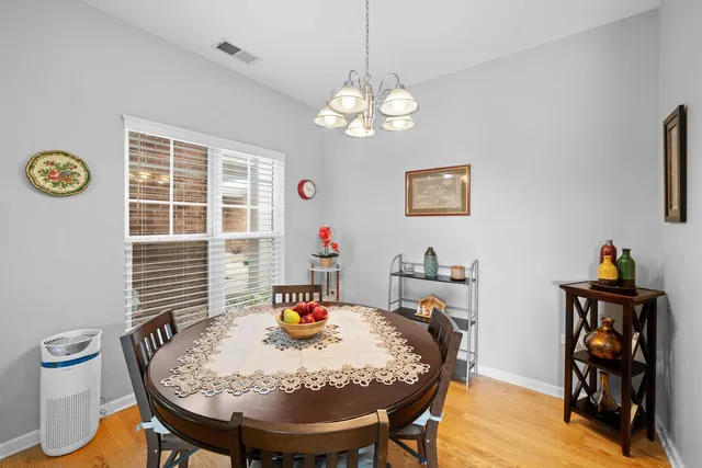 $259,900 | 618 Pineridge Drive North, Unit 618, Oswego, IL 60543