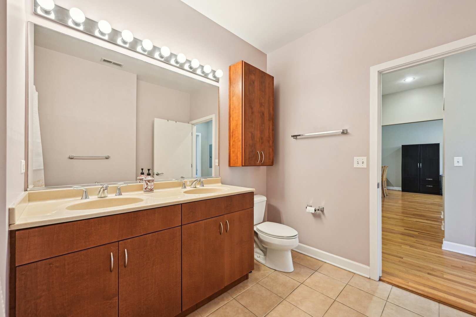 757 West Liberty Street, Unit 307 Chicago, IL 60607 - Photo 16 of 22 Gallery Image 16