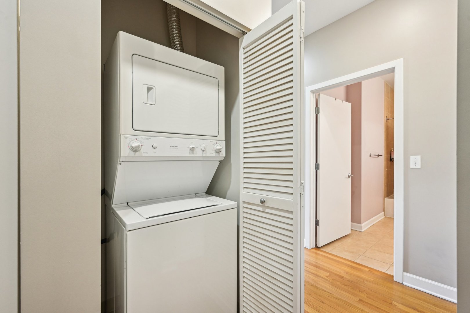 757 West Liberty Street, Unit 307 Chicago, IL 60607 - Photo 17 of 22 Gallery Image 17