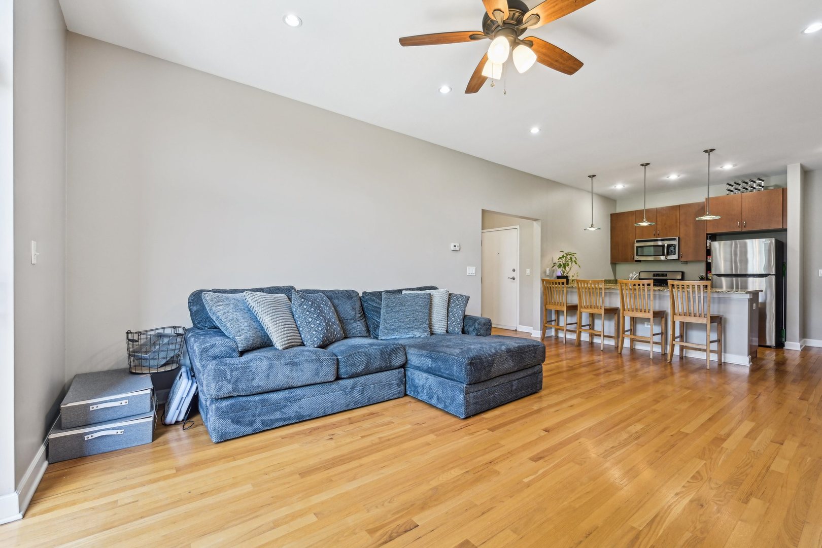 757 West Liberty Street, Unit 307 Chicago, IL 60607 - Photo 5 of 22 Gallery Image 5