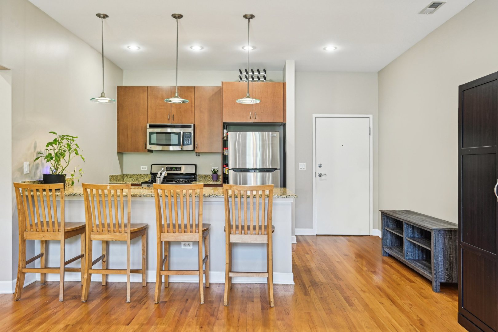 757 West Liberty Street, Unit 307 Chicago, IL 60607 - Photo 6 of 22 Gallery Image 6