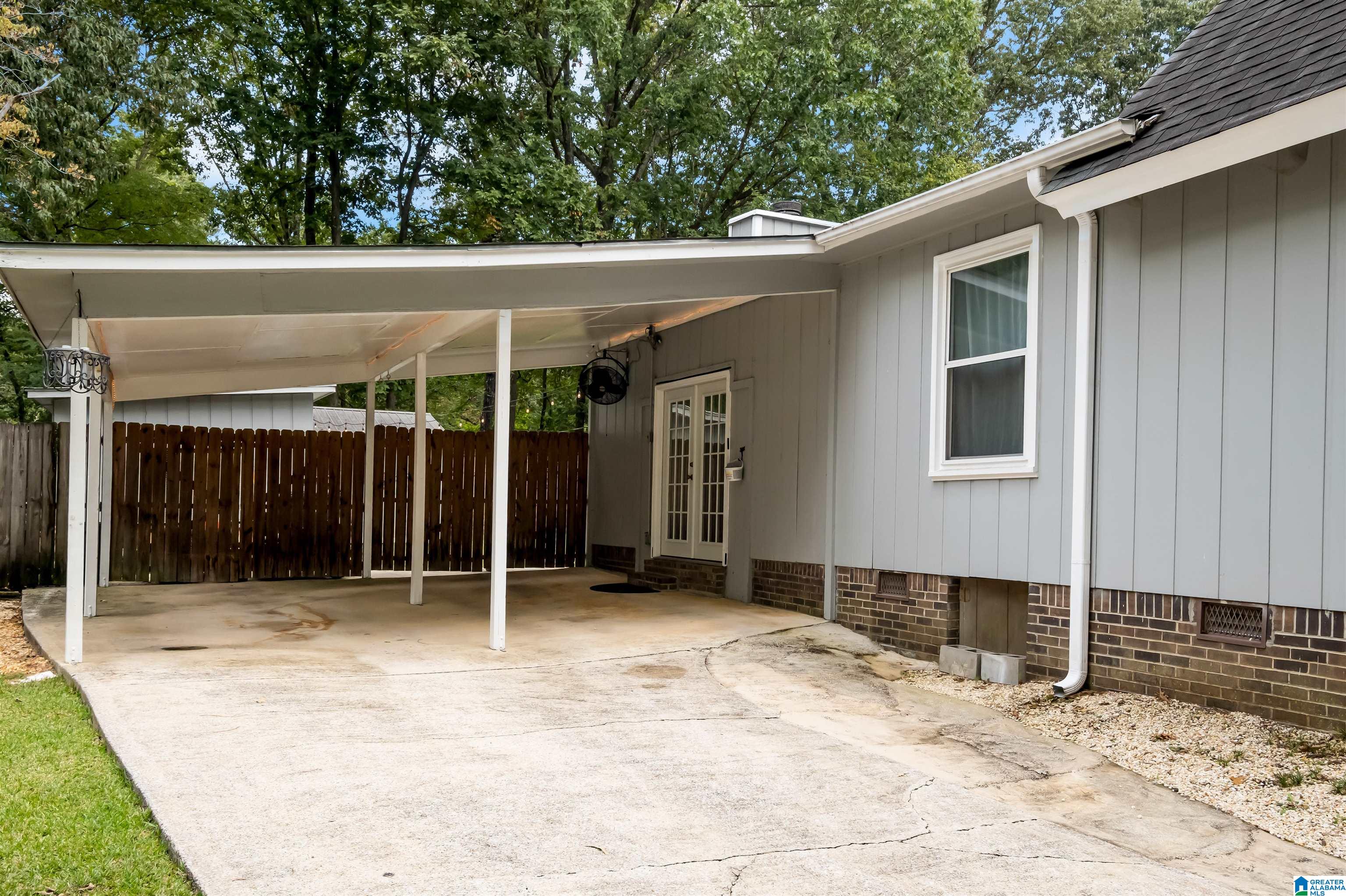 912 Colonial Drive Alabaster, AL 35007 - Photo 5 of 58