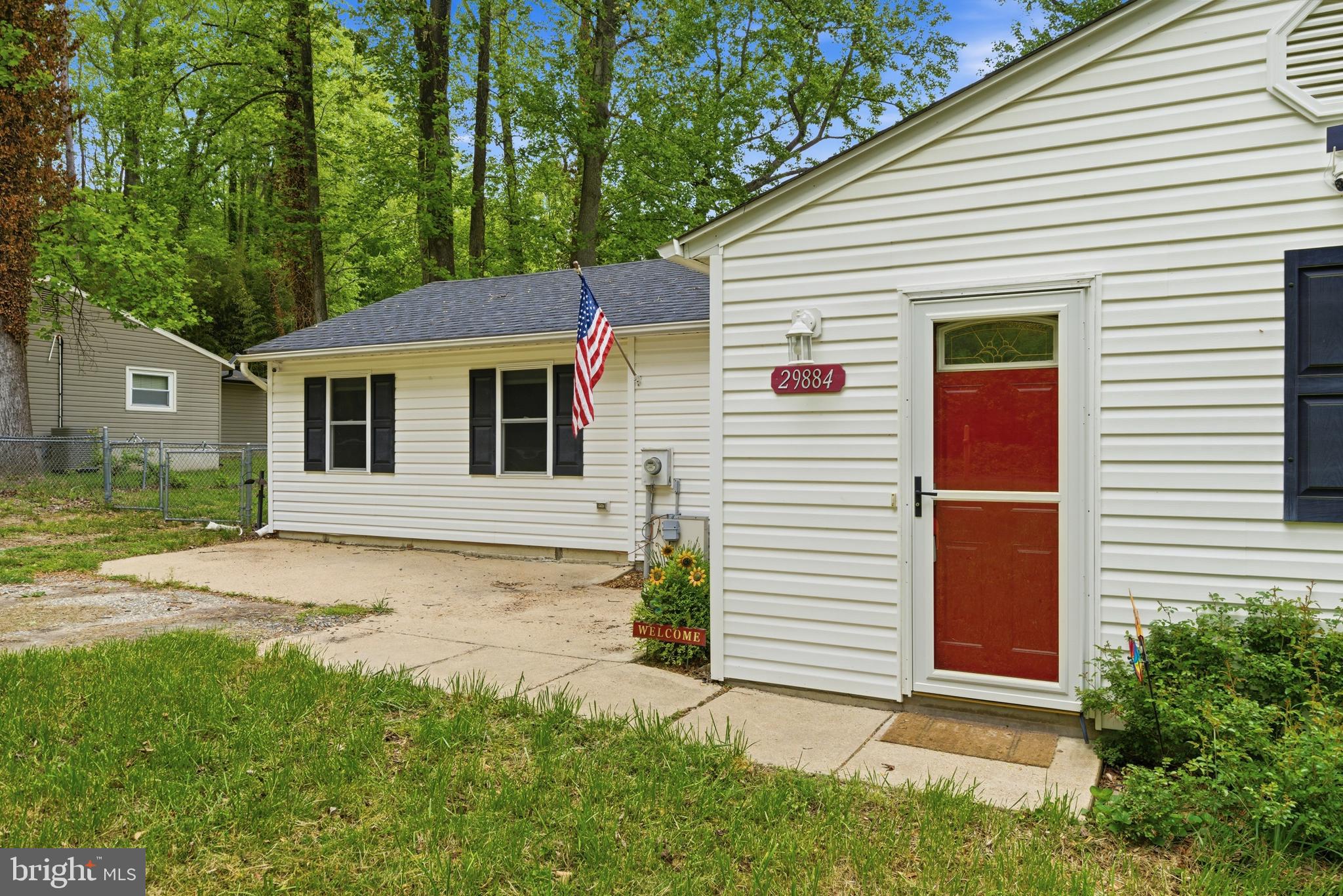 29884 Rooftop Circle Mechanicsville, MD 20659 - Photo 37 of 44 Com'on in
