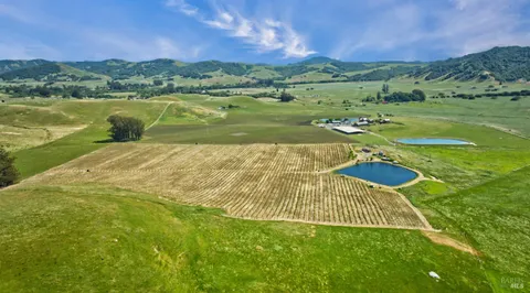 $2,995,000 | 2590 Chileno Valley Road, Petaluma, CA 94952