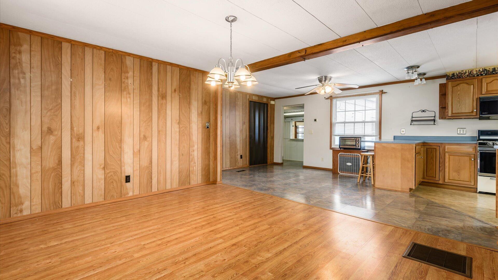 9390 Perryton Road Frazeysburg, OH 43822 - Photo 4 of 27 01-zj 9390 Perryton Rd009