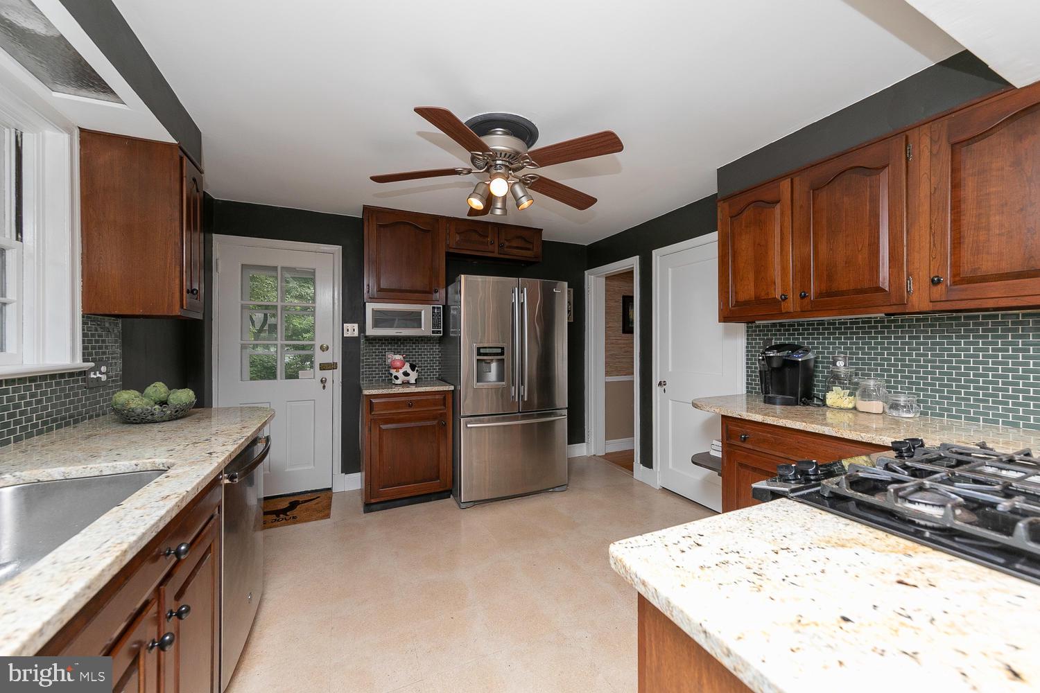 612 Bridle Road Glenside, PA 19038 - Photo 11 of 45 Kitchen
