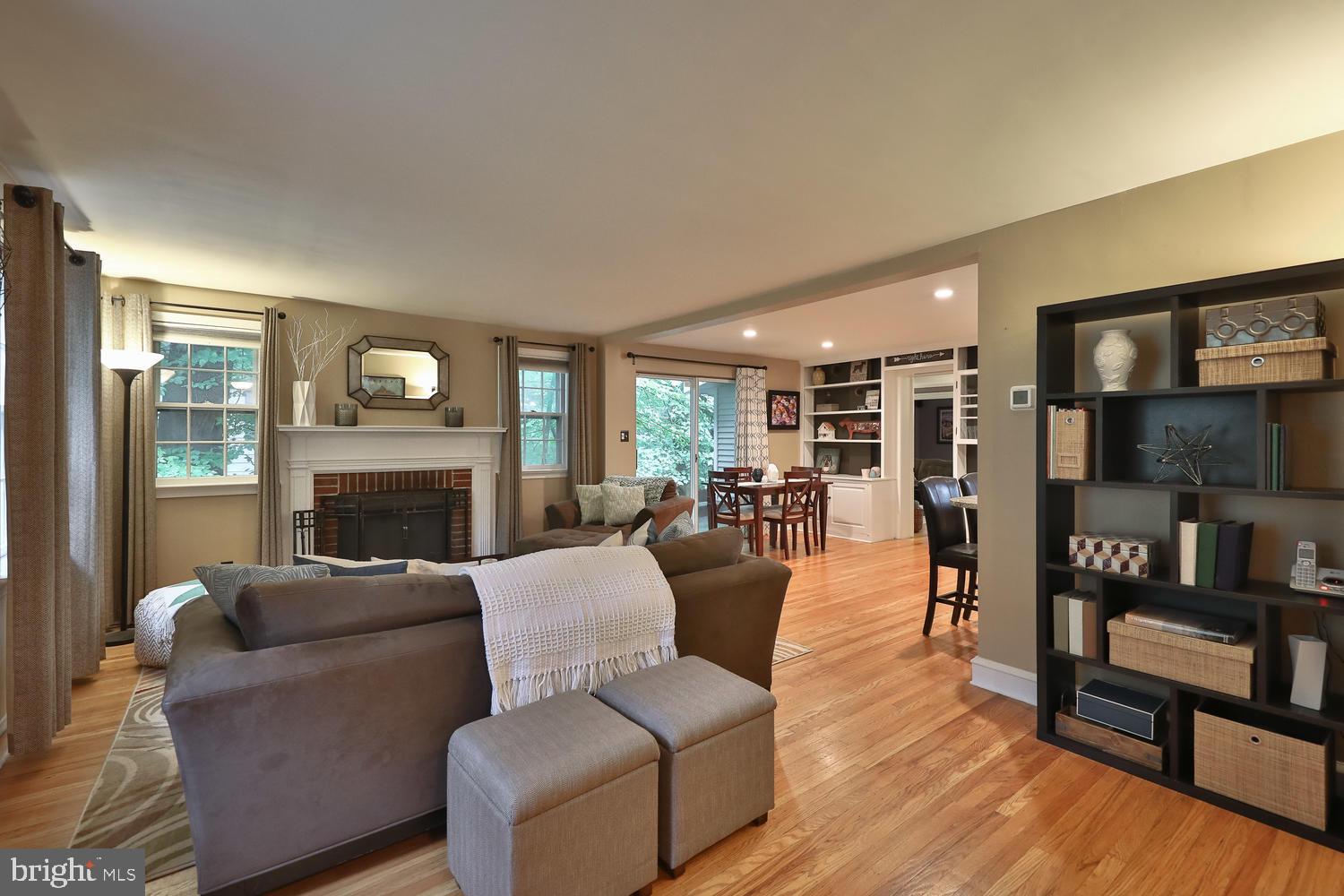 612 Bridle Road Glenside, PA 19038 - Photo 3 of 45 Living Room