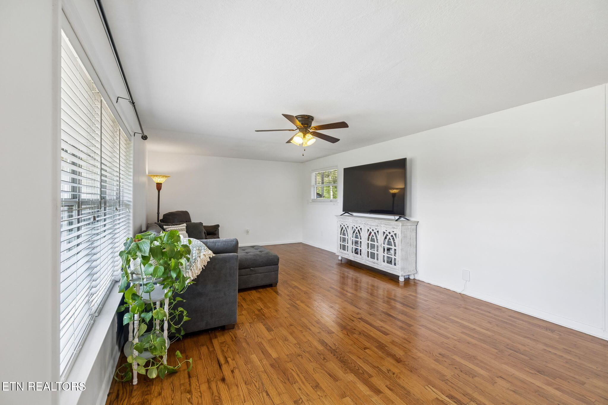 1050 Lawnville Road Kingston, TN 37763 - Photo 8 of 57 4-1050 Lawnville Rd - 004