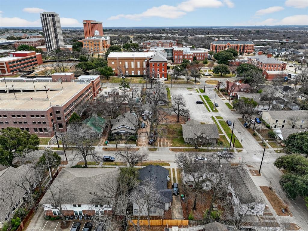 1111 North Austin Street Denton, TX 76201 - Photo 7 of 12