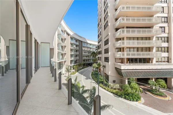 a building view with outdoor space